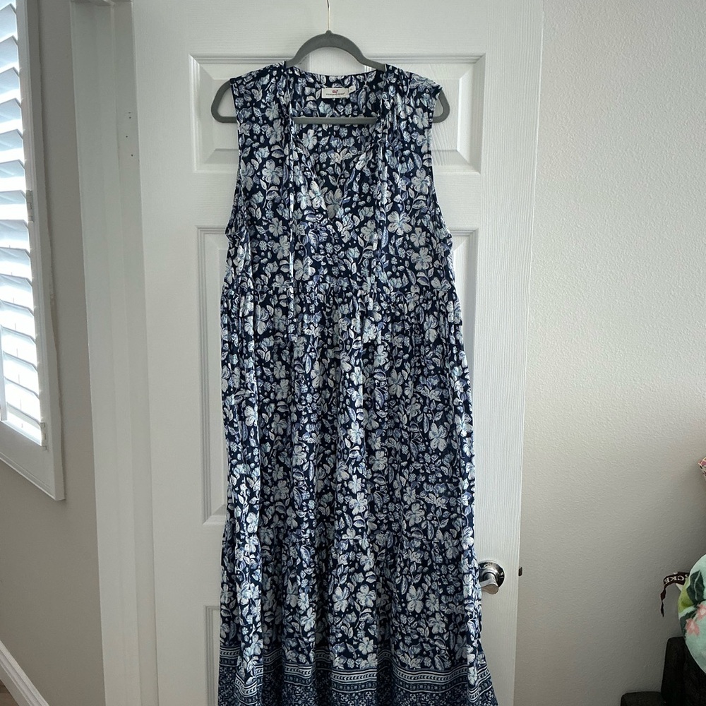 Vineyard Vines Navy and White Floral Maxi Dress